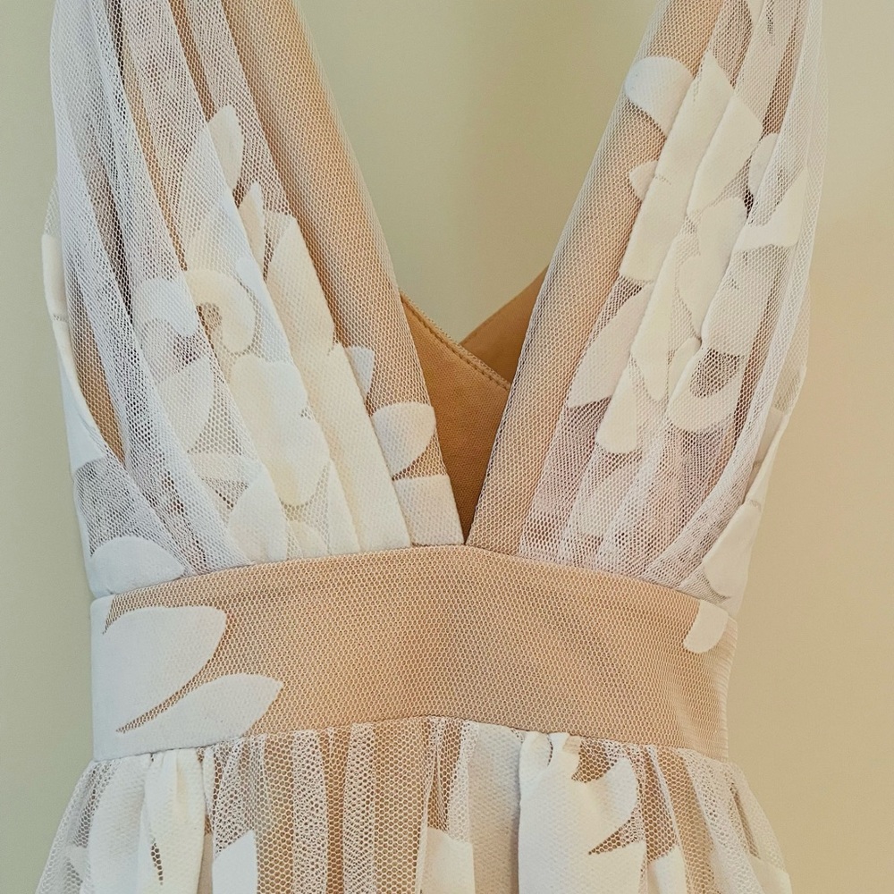 NWT Luxxel lace dress